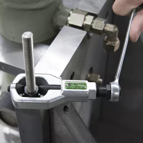 Kukko 54-2 Double Edge Mechanical Nut Splitter (Nut Size 10-27 mm)